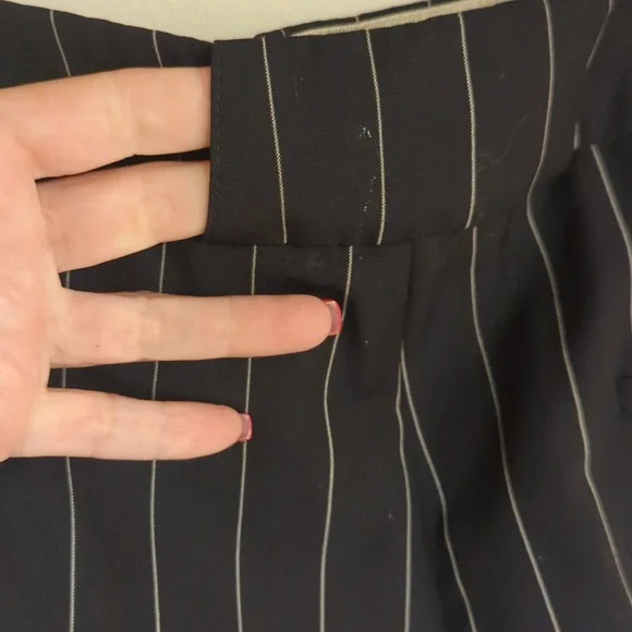 ARMANI women's black wide leg pinstripe pants, size 6 - Picture 7 of 8